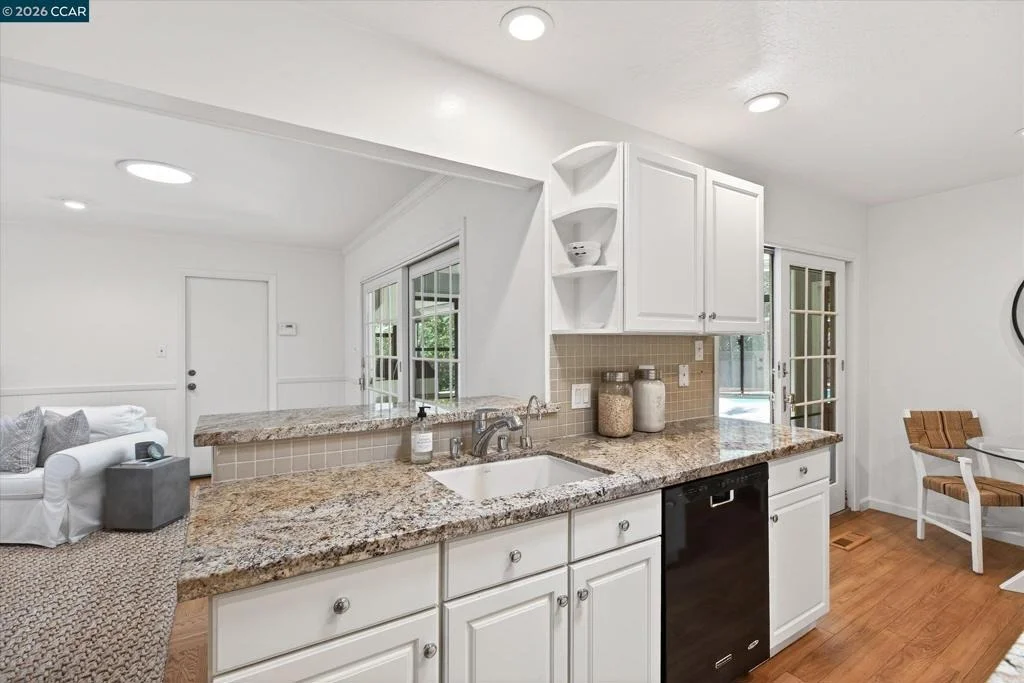 Photo of 599 Silverado Dr
