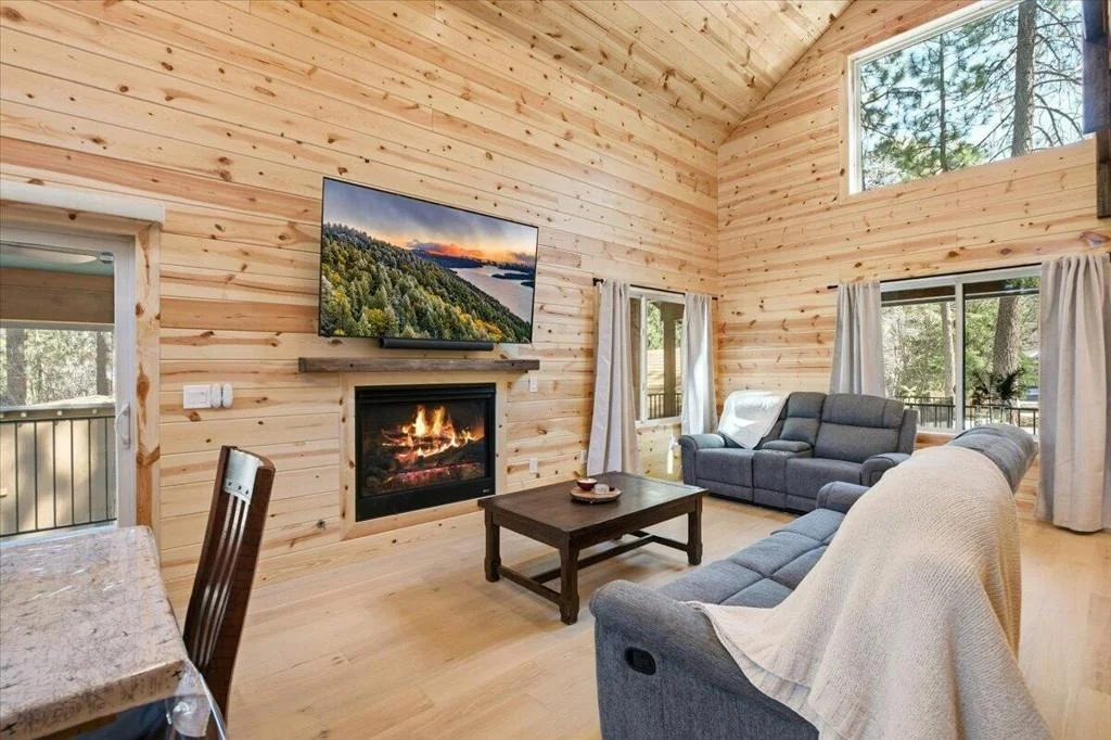 Photo of 830 Oriole Drive