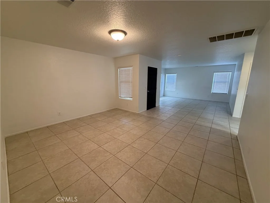 Photo of 38646 Annette Avenue