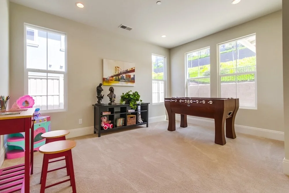 Photo of 663 Polaris Dr