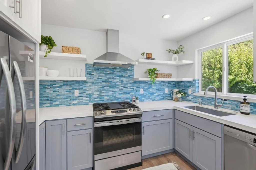 Photo of 915 Pinetree Lane