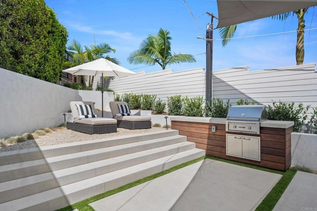 Photo of 141 W Leucadia Blvd