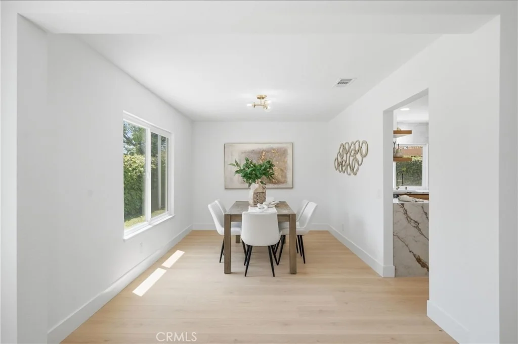 Photo of 137 S Thistle Road