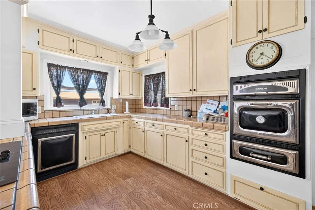 Photo of 1424 De Anza