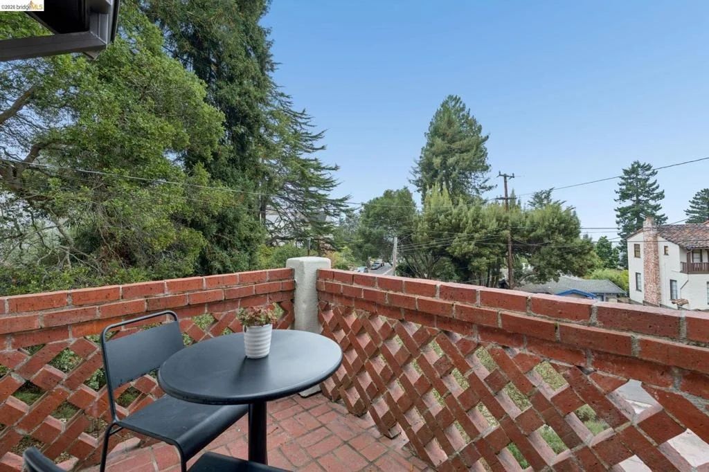 Photo of 765 Euclid Ave