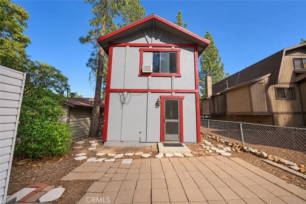 Photo of 272 Imperial Avenue