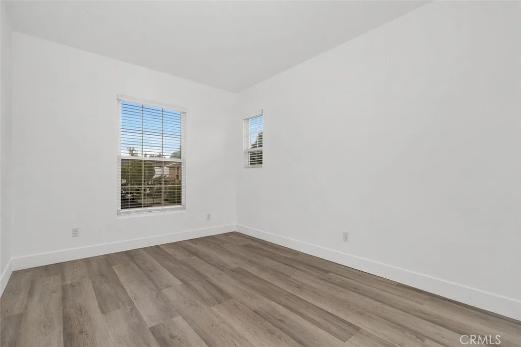 Photo of 31 Dinuba