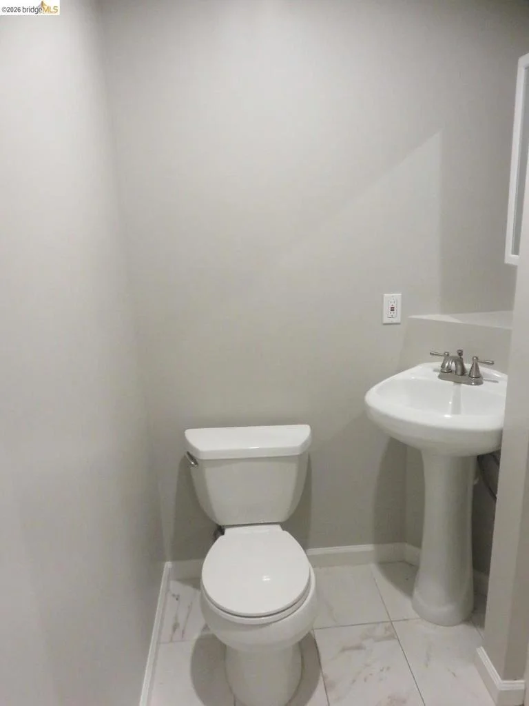 Photo of Unit 304 at 325 Kitty Hawk Rd
