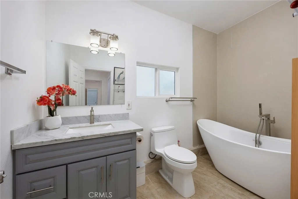 Photo of 5024 Baldwin Park Boulevard