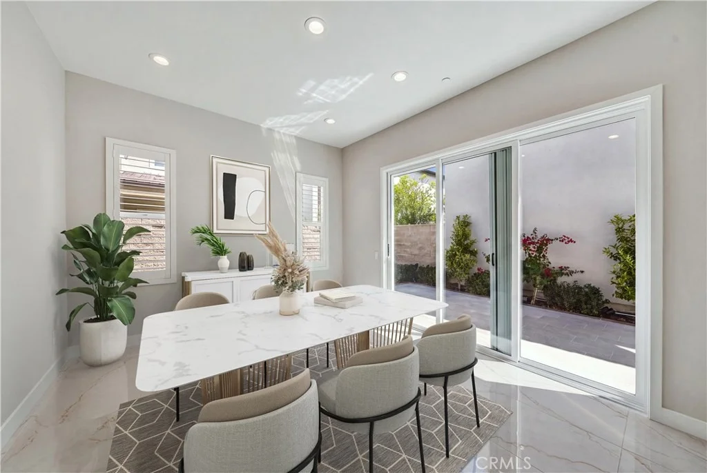 Photo of 220 Amber Oak