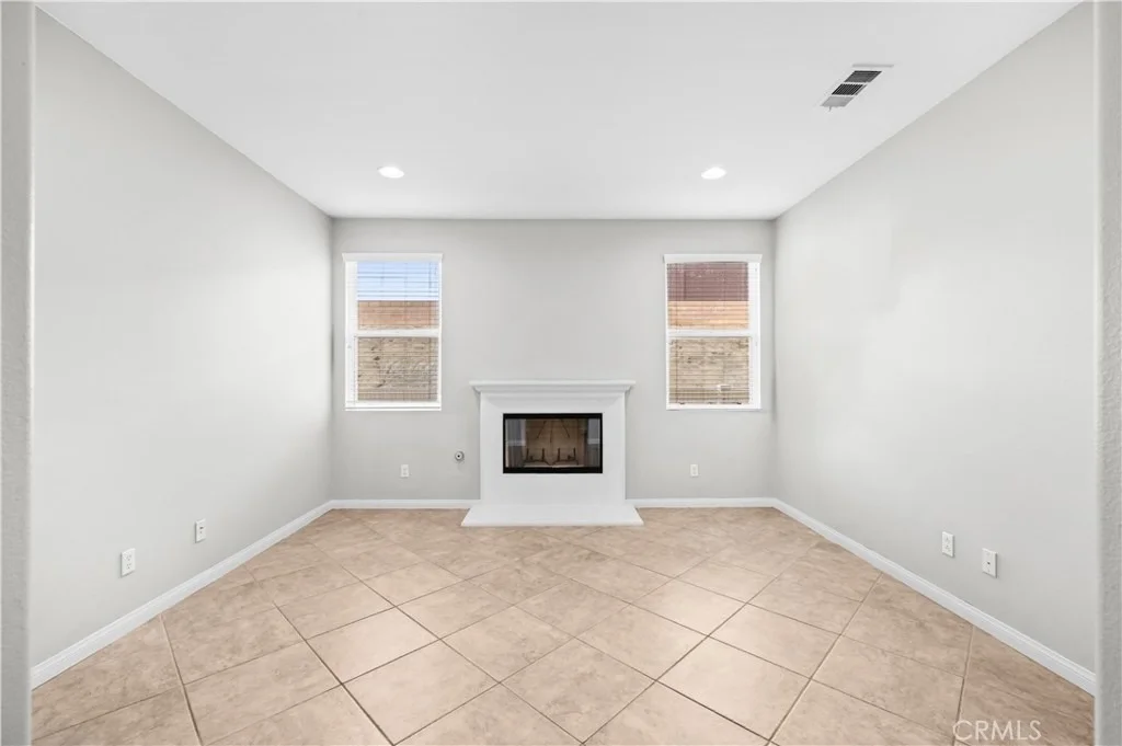 Photo of 17920 Log Hill