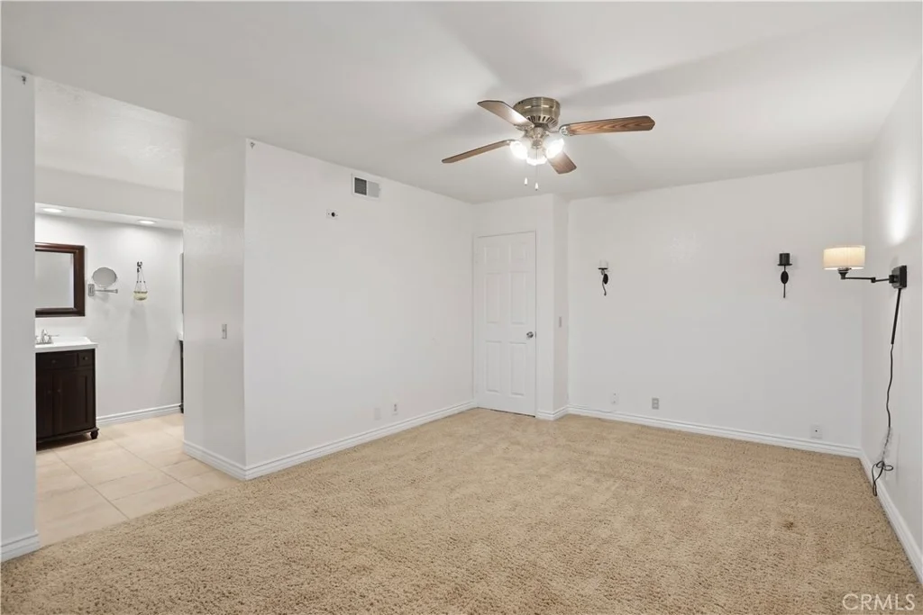 Photo of 1676 Sumac