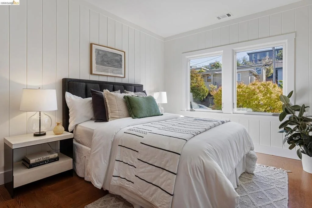 Photo of 5377 Bryant Ave