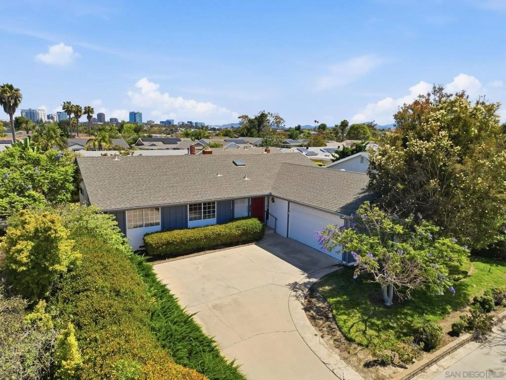 Photo of 3152 Governor Drive
