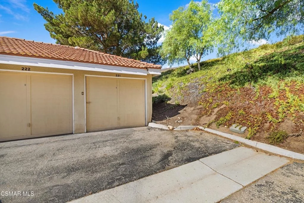 Photo of Unit 21 at 2731 Erringer Road