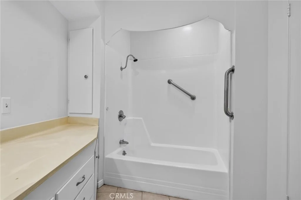 Photo of 2801 E Mission Road