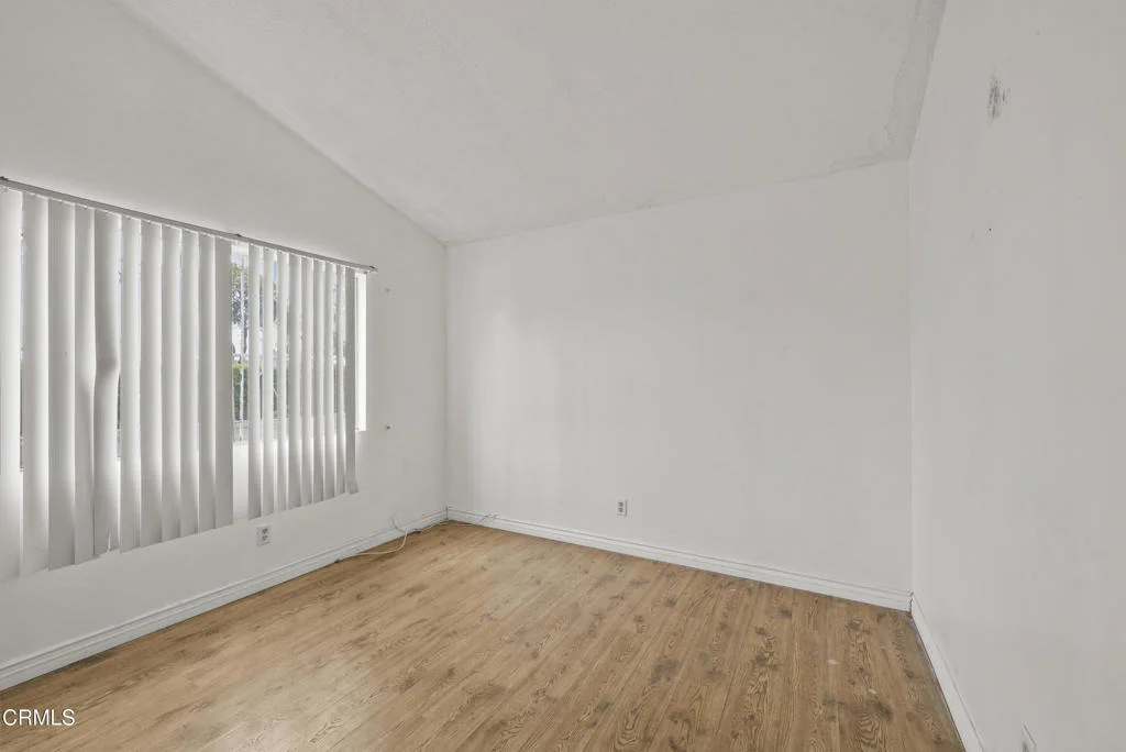 Photo of 1601 S Ventura Road