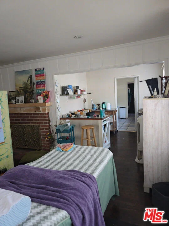Photo of 14137 Hamlin Street