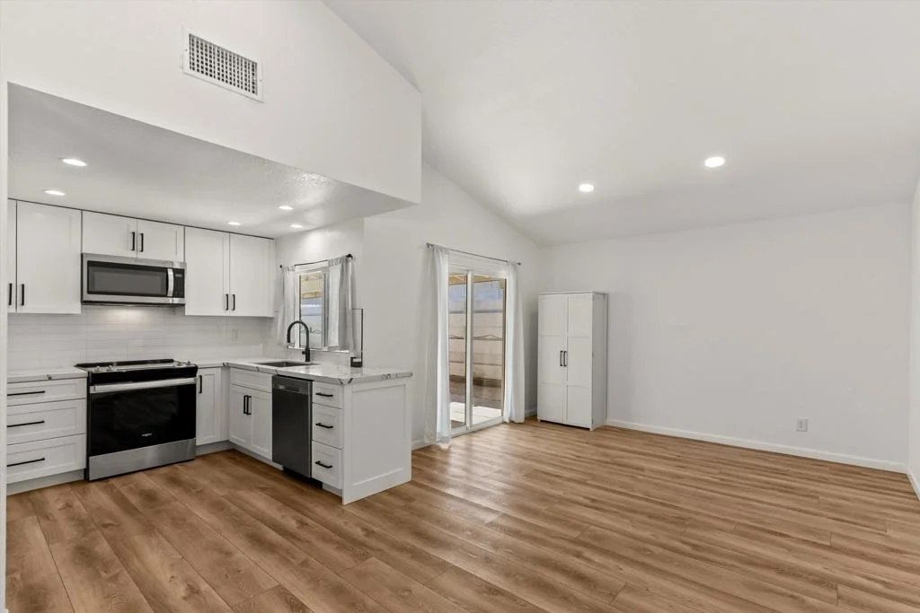 Photo of 52438 Avenida Diaz