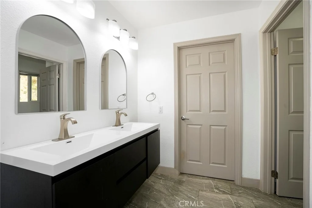 Photo of 10110 Sunland Boulevard