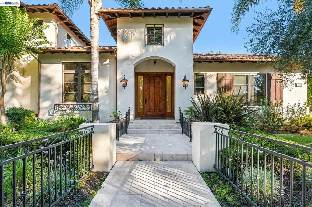 Photo of 1439 Vine Ln