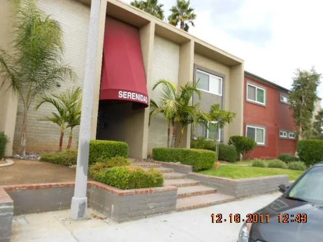 Photo of Unit 7 at 930 Peach Avenue