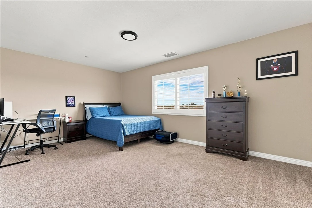 Photo of 10215 Nielson