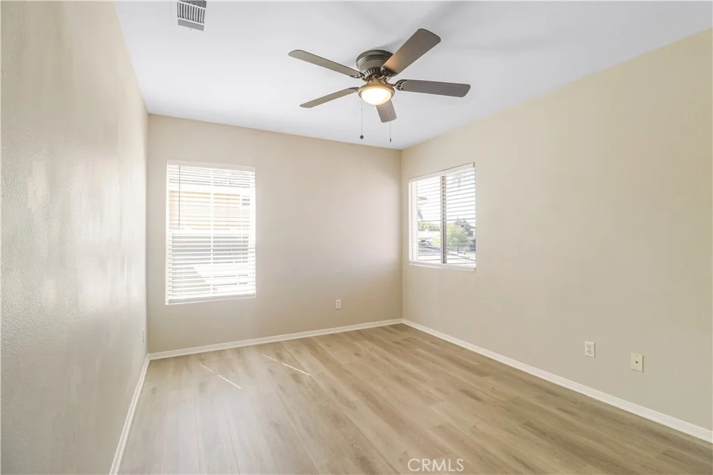 Photo of 33558 Iris Lane