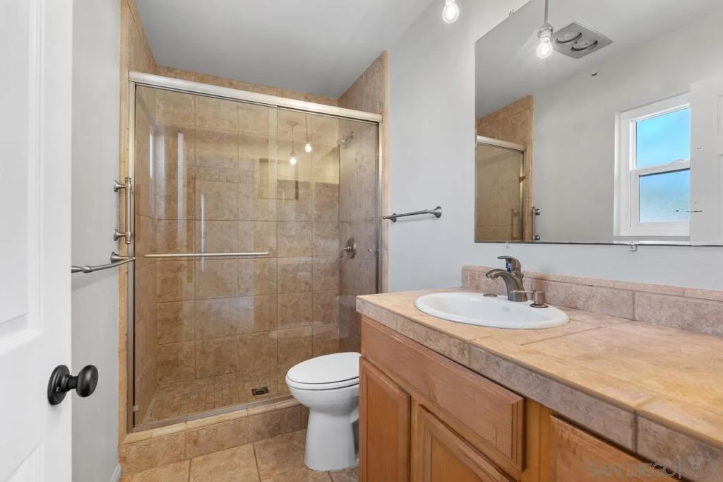 Photo of 1242 Hillcrest Lane
