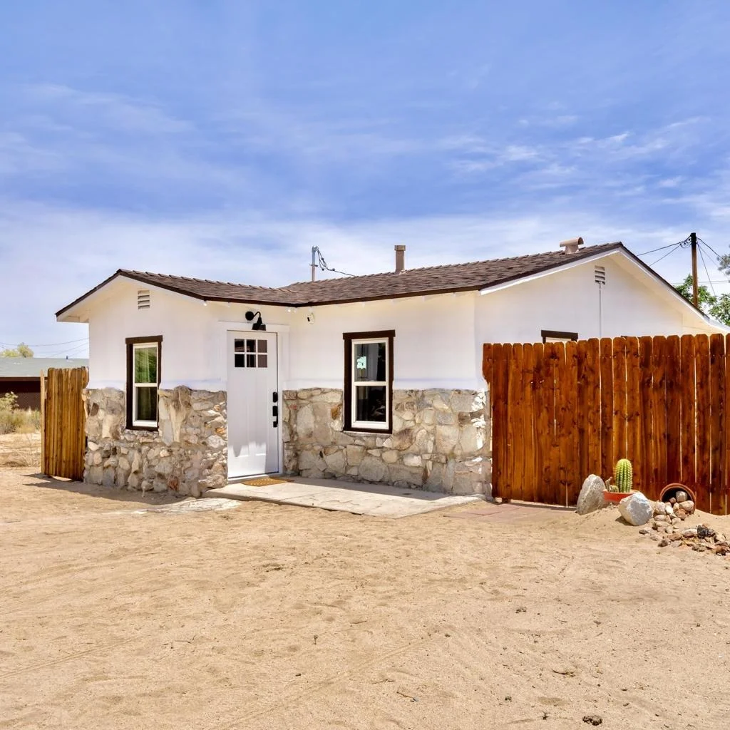 Photo of 6451 Mountain View Street