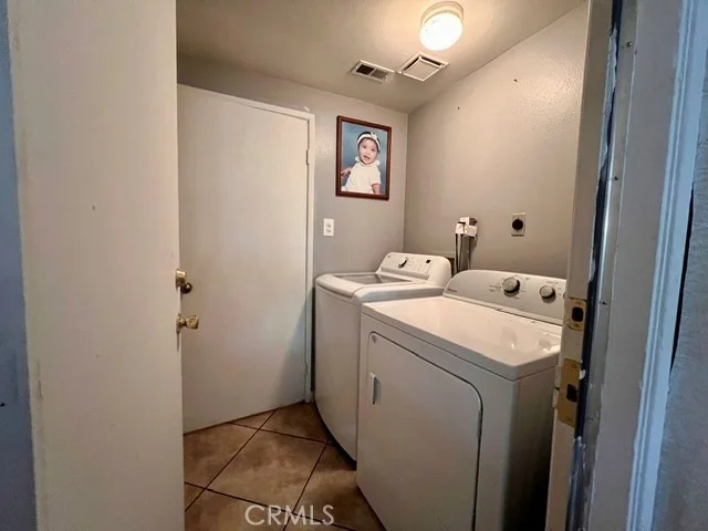 Photo of 37469 Cambridge Lane
