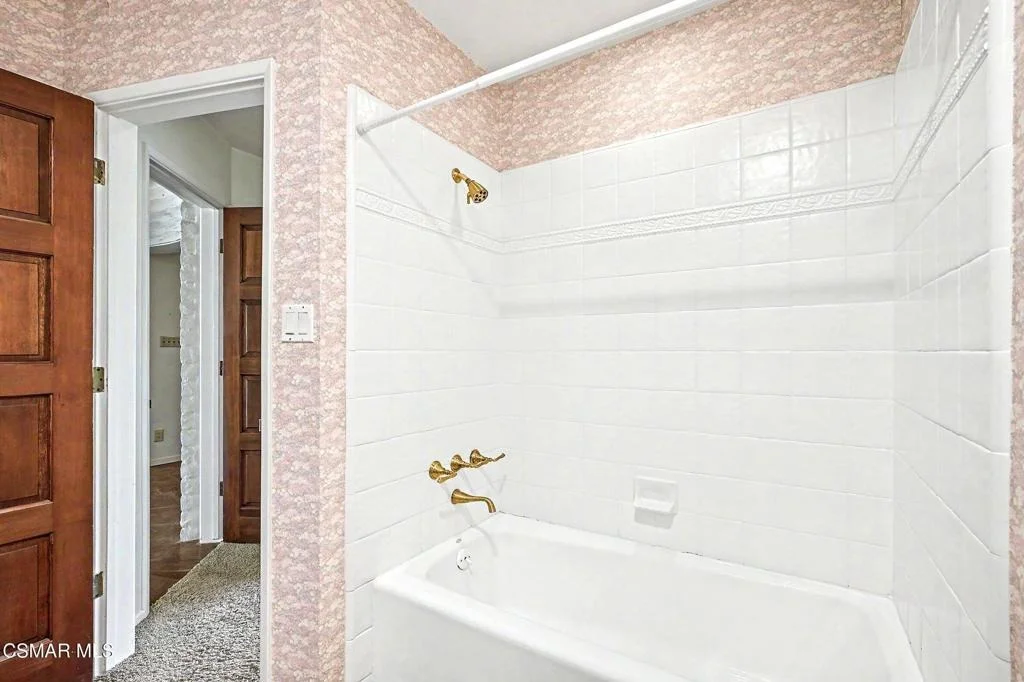 Photo of 195 Avocado Place
