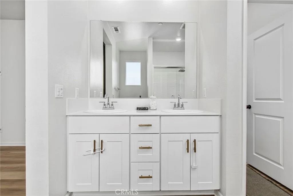 Photo of 31081 Skyview