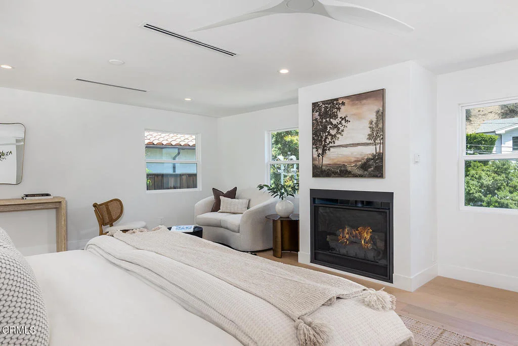 Photo of 1475 N Bundy Drive