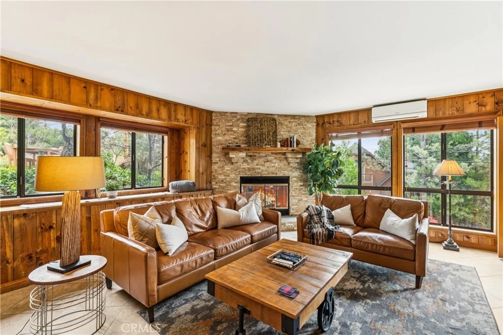 Photo of 892 Nadelhorn Drive