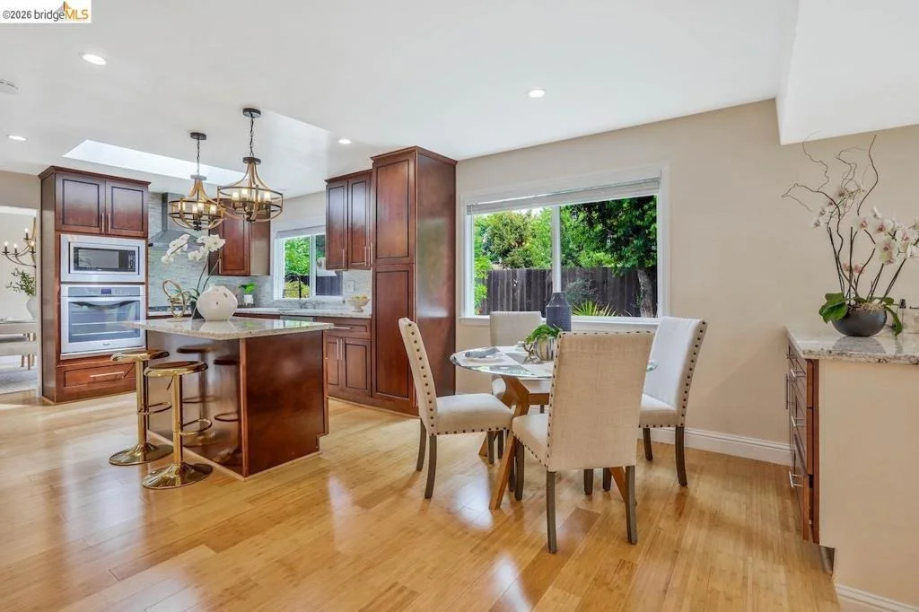 Photo of 2198 La Orinda