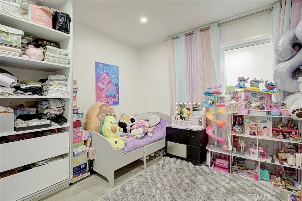 Photo of 1503 Coronel