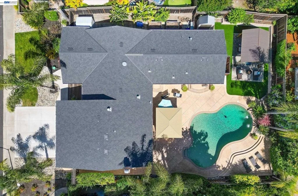 Photo of 3445 Claridge Dr