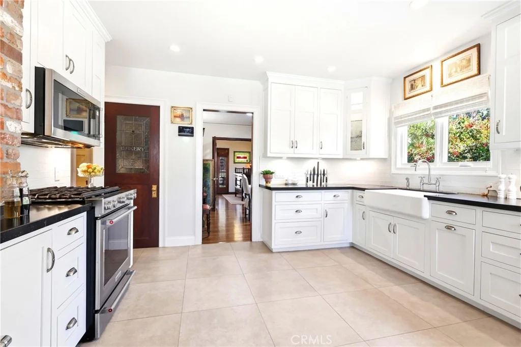 Photo of 18 W Cypress Avenue