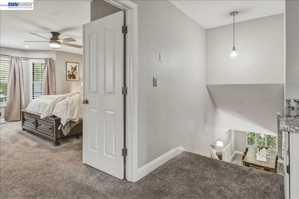 Photo of 2377 College Ave