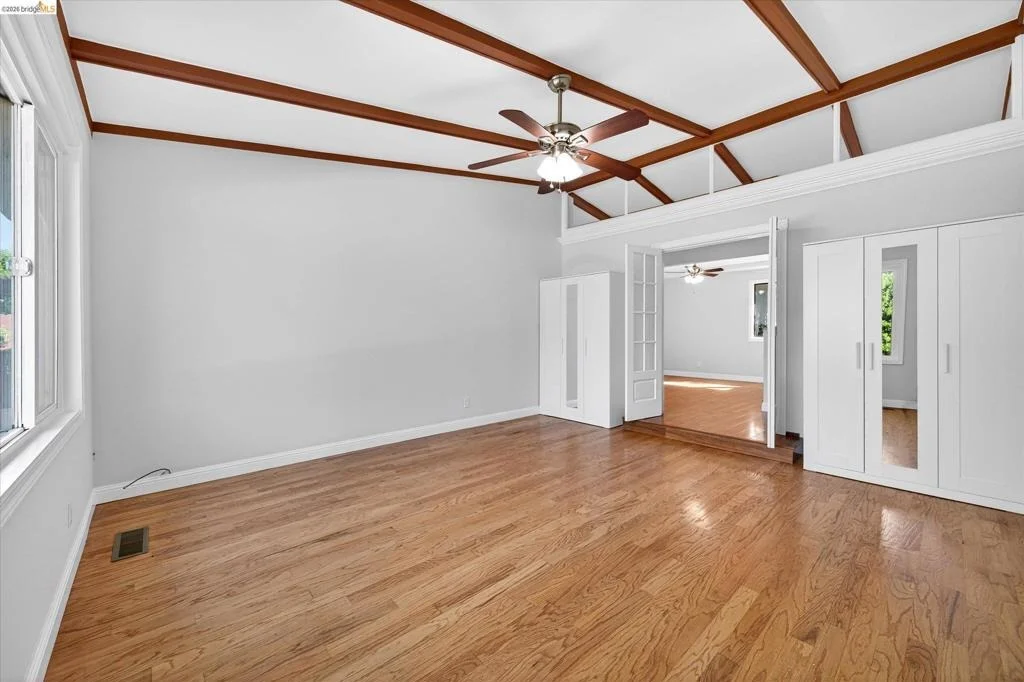 Photo of 901 Helix Dr