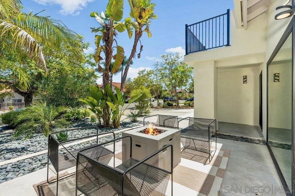 Photo of 248 Avenida De Los Claveles