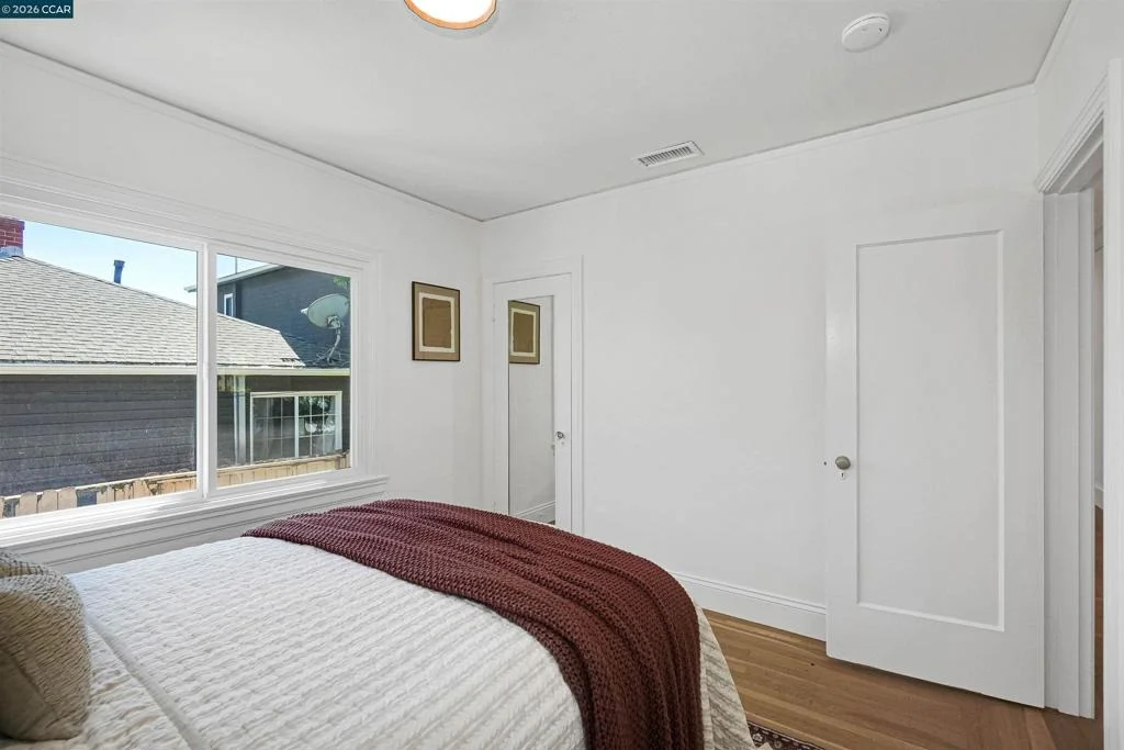 Photo of 1300 Kains Ave