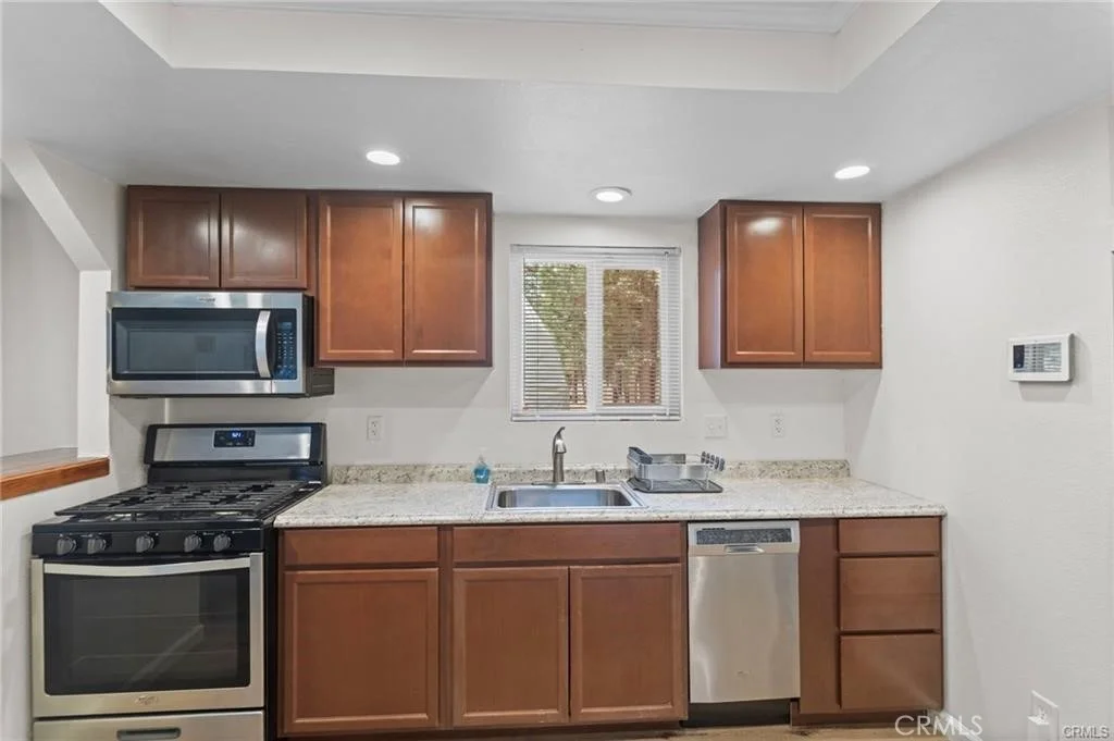 Photo of 2051 6th