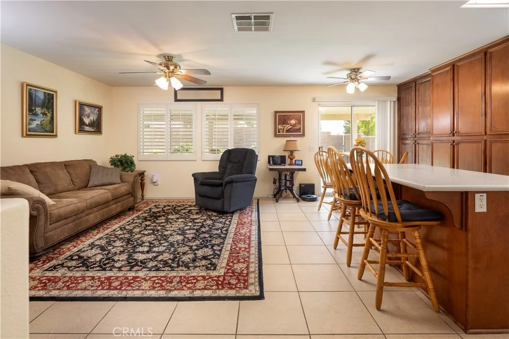 Photo of 1686 Lakeside