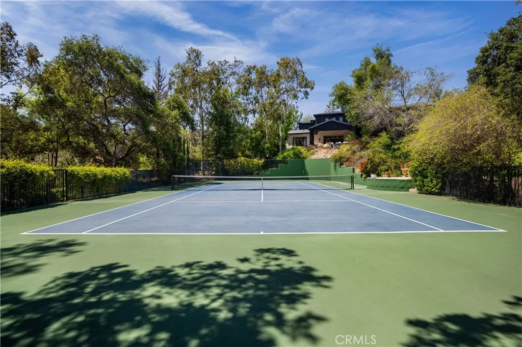 Photo of 24341 ROLLING VIEW Road