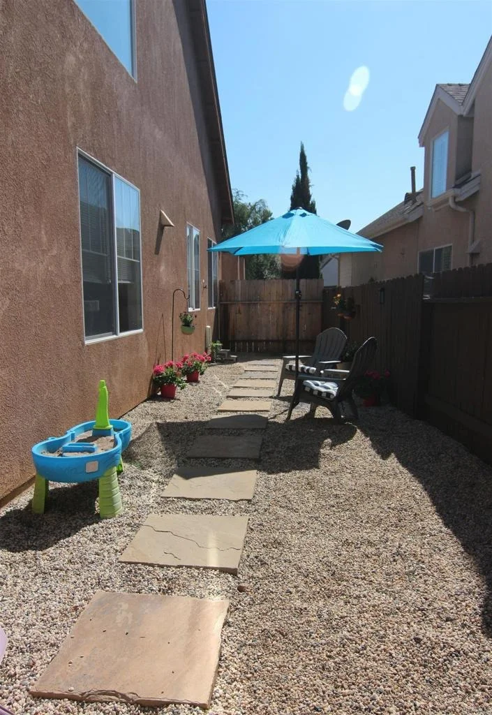 Photo of 445 Poets Square