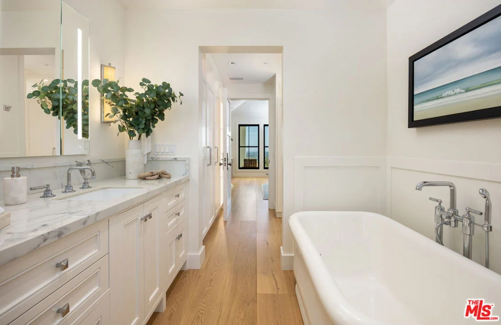 Photo of 5944 Cavalleri Road