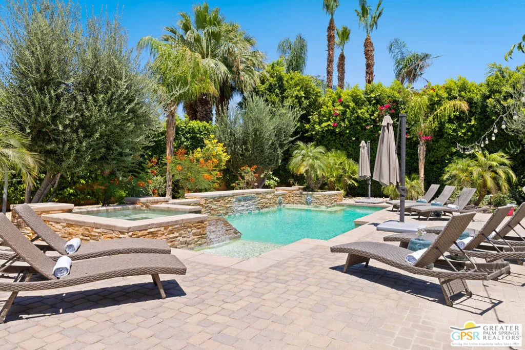 Photo of 80592 Apricot Lane
