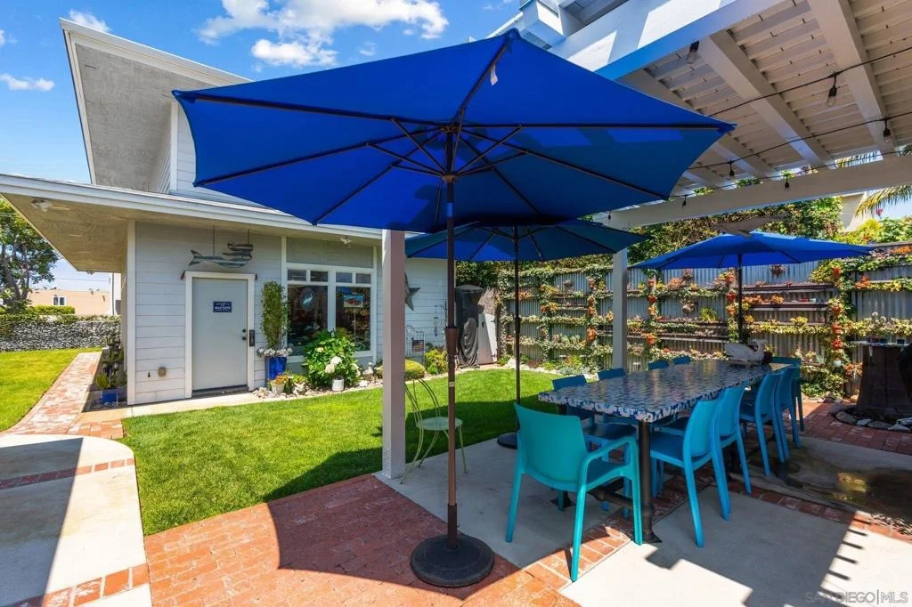 Photo of 2677 Jefferson St